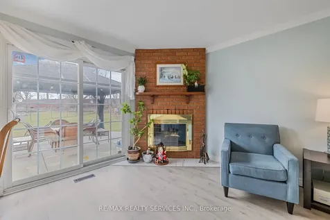 40 Crenshaw Court Brampton ON L6Z 1W9
