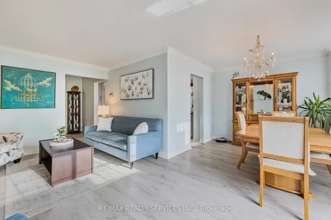 40 Crenshaw Court Brampton ON L6Z 1W9