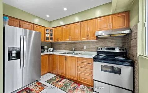 124 Baronwood Court Brampton ON L6V 3H7