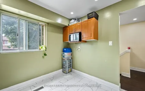 124 Baronwood Court Brampton ON L6V 3H7