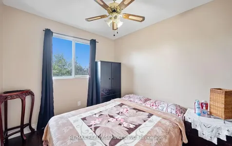 124 Baronwood Court Brampton ON L6V 3H7