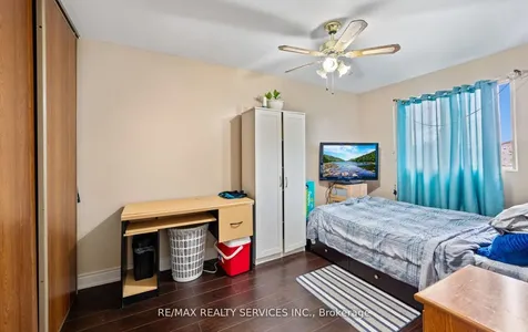 124 Baronwood Court Brampton ON L6V 3H7