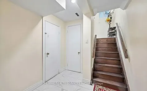 124 Baronwood Court Brampton ON L6V 3H7