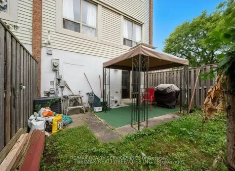 124 Baronwood Court Brampton ON L6V 3H7
