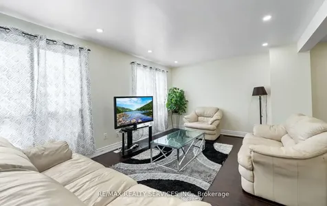 124 Baronwood Court Brampton ON L6V 3H7