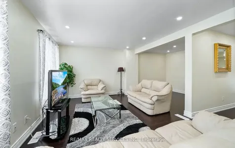 124 Baronwood Court Brampton ON L6V 3H7