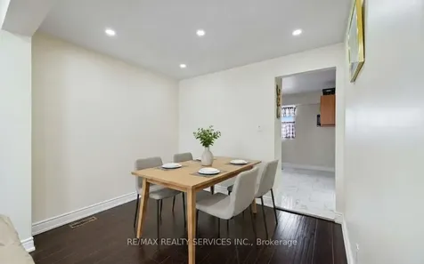 124 Baronwood Court Brampton ON L6V 3H7