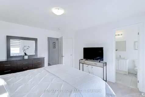2 Pomarine Way Brampton ON L6X 0E4