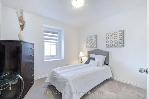 2 Pomarine Way Brampton ON L6X 0E4