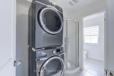 2 Pomarine Way Brampton ON L6X 0E4