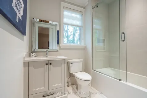 385 Pine Cove Road Burlington ON L7N 1W4