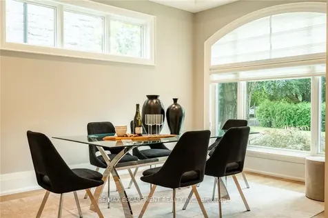 385 Pine Cove Road Burlington ON L7N 1W4