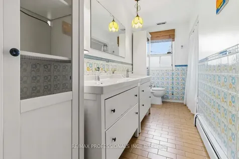 118 Tandridge Crescent Toronto ON M9W 5N9