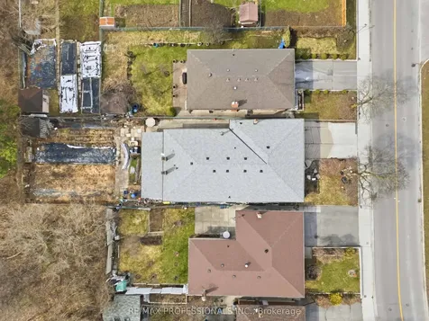 118 Tandridge Crescent Toronto ON M9W 5N9