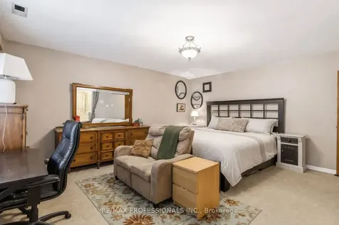 118 Tandridge Crescent Toronto ON M9W 5N9