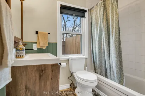 28 Church Street W Halton Hills ON L7J 1K2