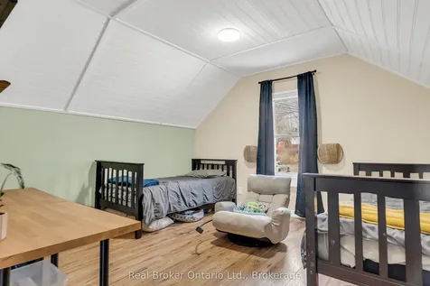 28 Church Street W Halton Hills ON L7J 1K2