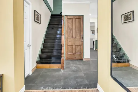 28 Church Street W Halton Hills ON L7J 1K2