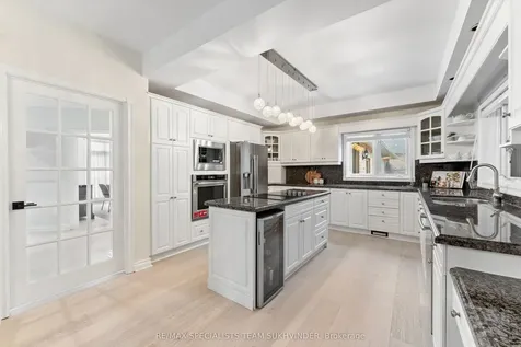 15 Country Lane Drive Caledon ON L7E 0B4