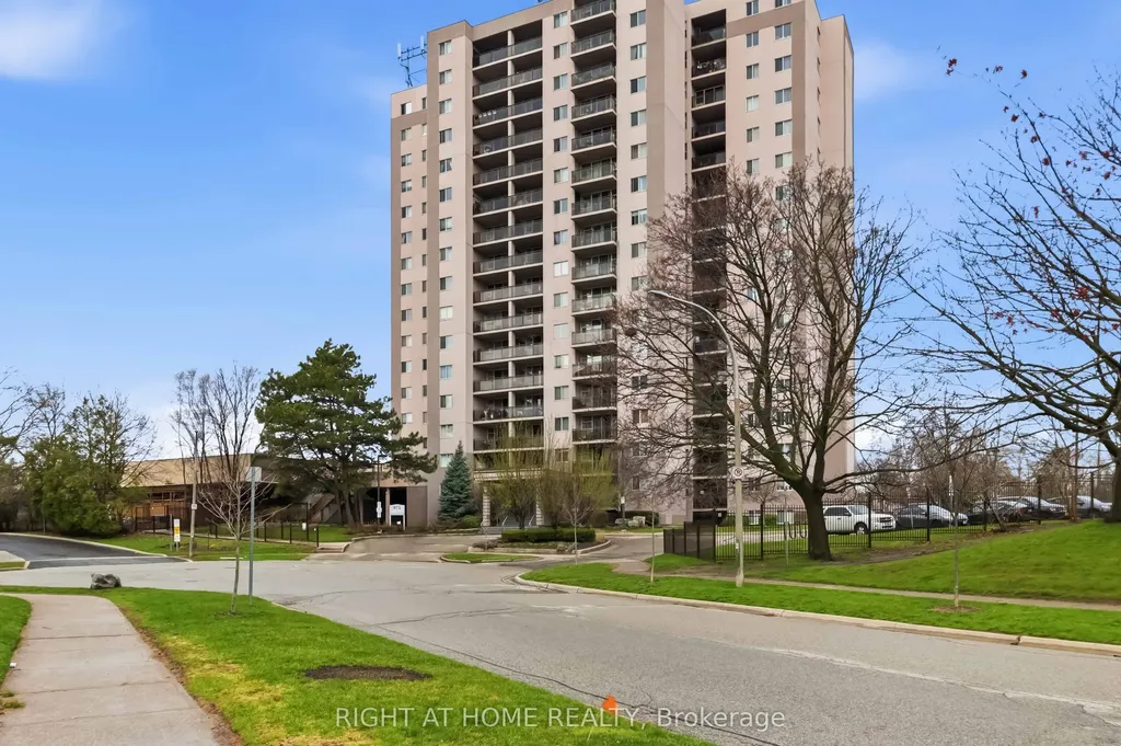 975 Warwick Court Burlington ON L7T 3Z7
