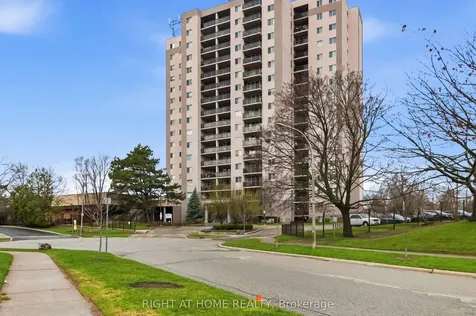 975 Warwick Court Burlington ON L7T 3Z7