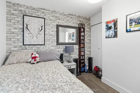 975 Warwick Court Burlington ON L7T 3Z7