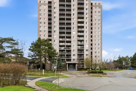 975 Warwick Court Burlington ON L7T 3Z7