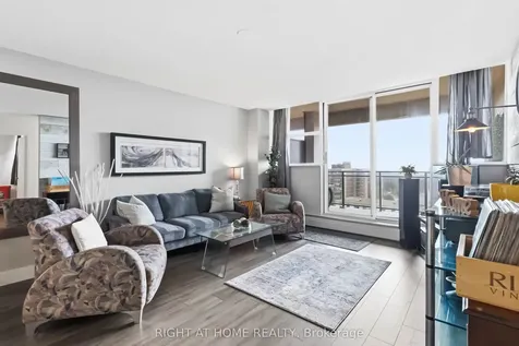 975 Warwick Court Burlington ON L7T 3Z7