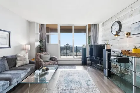 975 Warwick Court Burlington ON L7T 3Z7