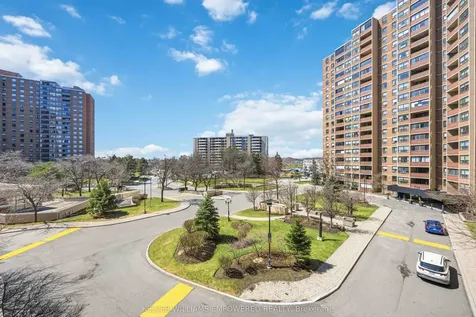 716 The West Mall N/a Toronto ON M9C 4X6