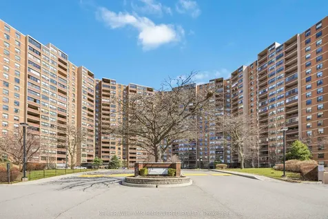 716 The West Mall N/a Toronto ON M9C 4X6