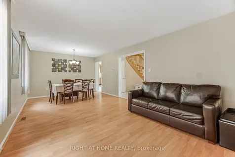5956 Dalebrook Crescent Mississauga ON L5M 5S1