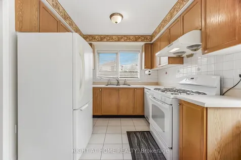 5956 Dalebrook Crescent Mississauga ON L5M 5S1