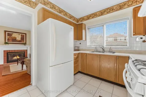 5956 Dalebrook Crescent Mississauga ON L5M 5S1