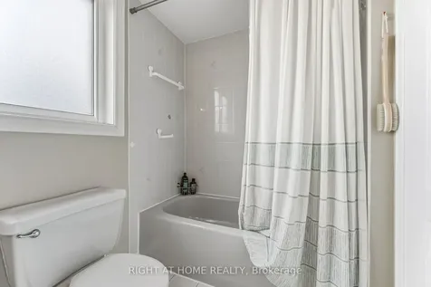 5956 Dalebrook Crescent Mississauga ON L5M 5S1