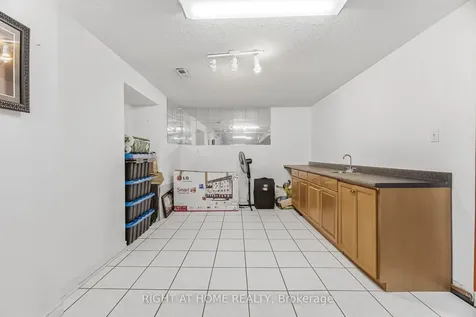 5956 Dalebrook Crescent Mississauga ON L5M 5S1