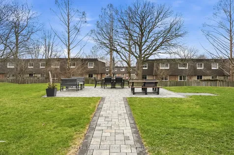 5070 Pinedale Avenue Burlington ON L7L 5V6