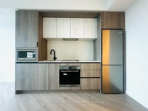 2495 Eglinton Avenue W Mississauga ON L5M 2T2