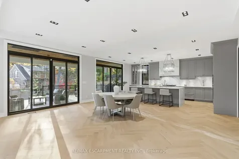 1380 Birchwood Heights Drive Mississauga ON L5G 2Y2