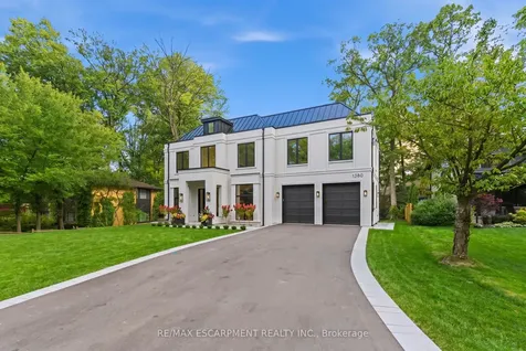 1380 Birchwood Heights Drive Mississauga ON L5G 2Y2