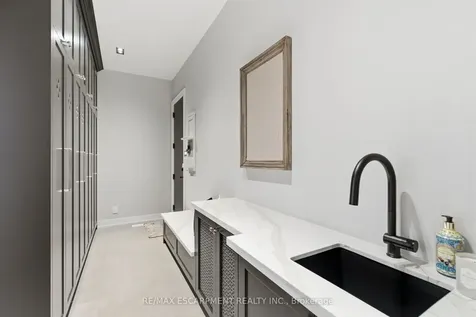 1380 Birchwood Heights Drive Mississauga ON L5G 2Y2