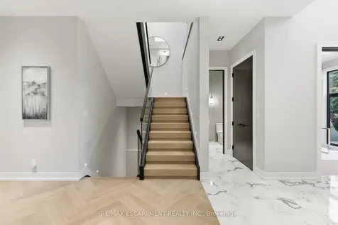 1380 Birchwood Heights Drive Mississauga ON L5G 2Y2