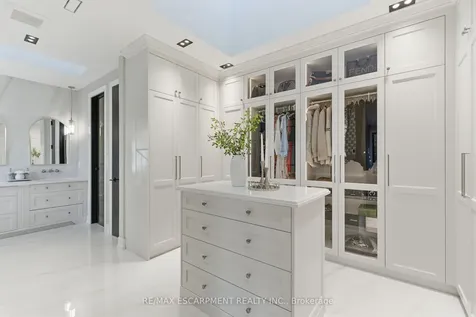 1380 Birchwood Heights Drive Mississauga ON L5G 2Y2
