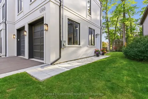 1380 Birchwood Heights Drive Mississauga ON L5G 2Y2