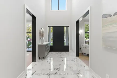 1380 Birchwood Heights Drive Mississauga ON L5G 2Y2