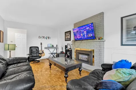 21 Fincham Avenue Brampton ON L6X 3V2