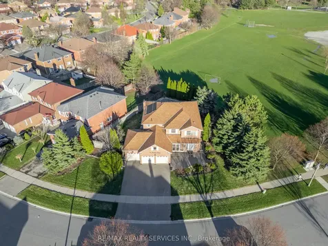 21 Fincham Avenue Brampton ON L6X 3V2
