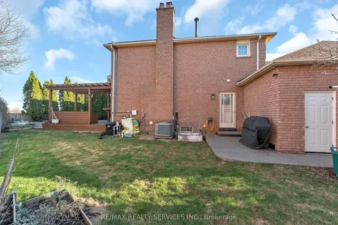 21 Fincham Avenue Brampton ON L6X 3V2