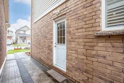 91 Tysonville Circle Brampton ON L7A 4B2
