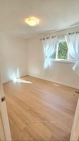 2529 Trondheim Crescent Mississauga ON L5N 1P3